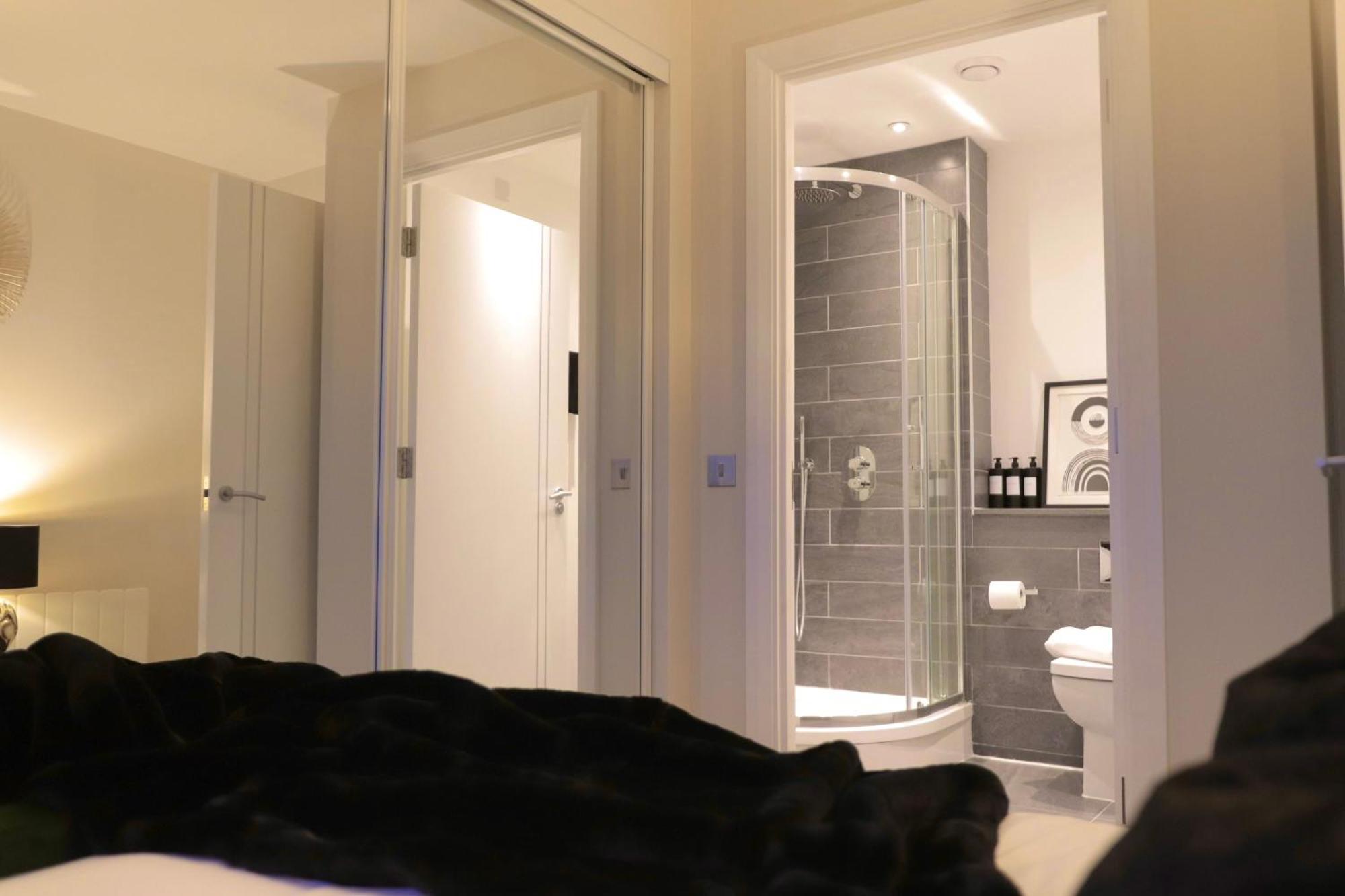 2Br Luxury Flat Belfast City Centre , Free Snacks & Free Netflix Bagian luar foto