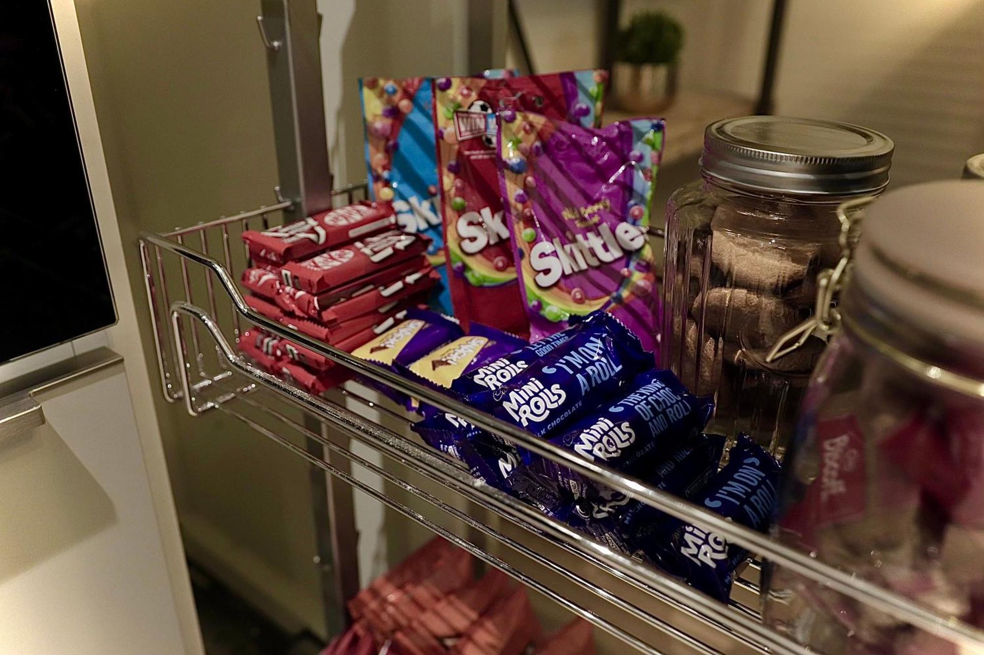 2Br Luxury Flat Belfast City Centre , Free Snacks & Free Netflix Bagian luar foto